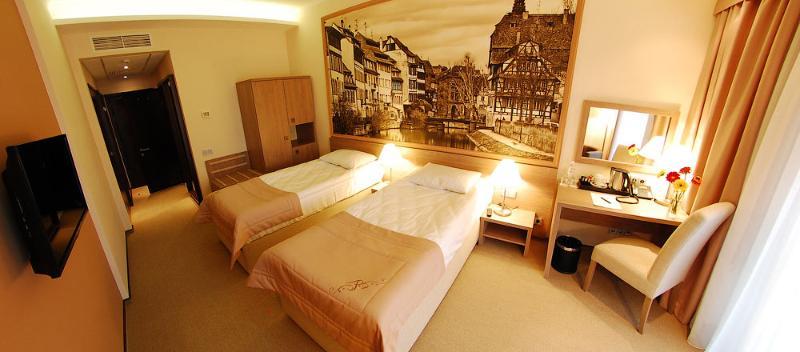 Rius 4* Lviv