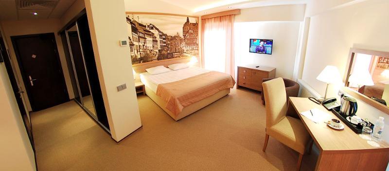 Rius Hotel Lviv
