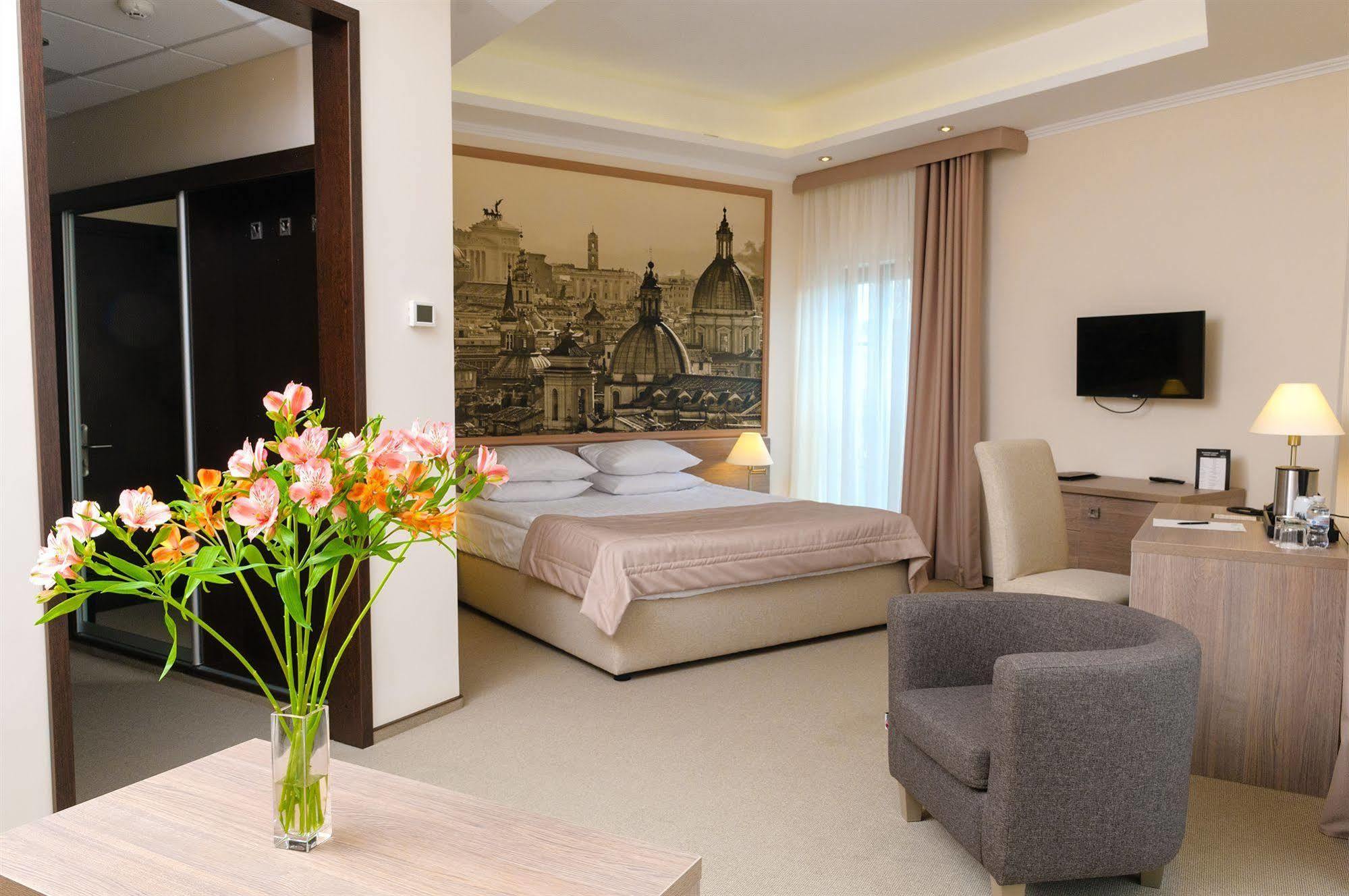 Rius Hotel Lviv